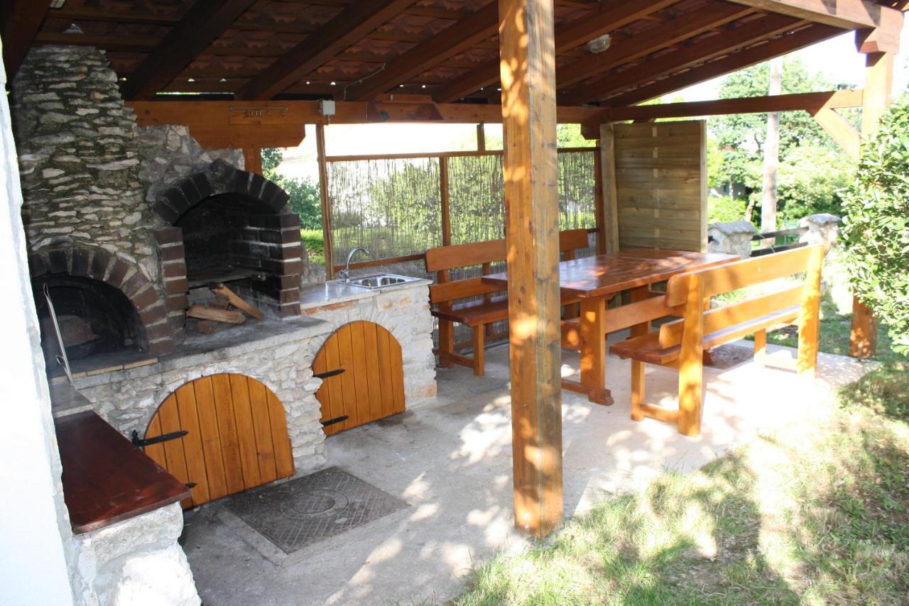 Holiday Home Radmila Premantura Kültér fotó