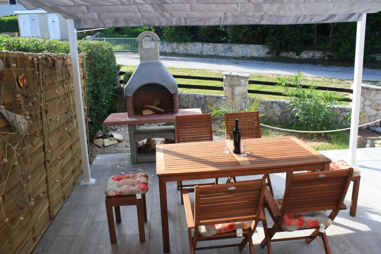 Holiday Home Radmila Premantura Kültér fotó