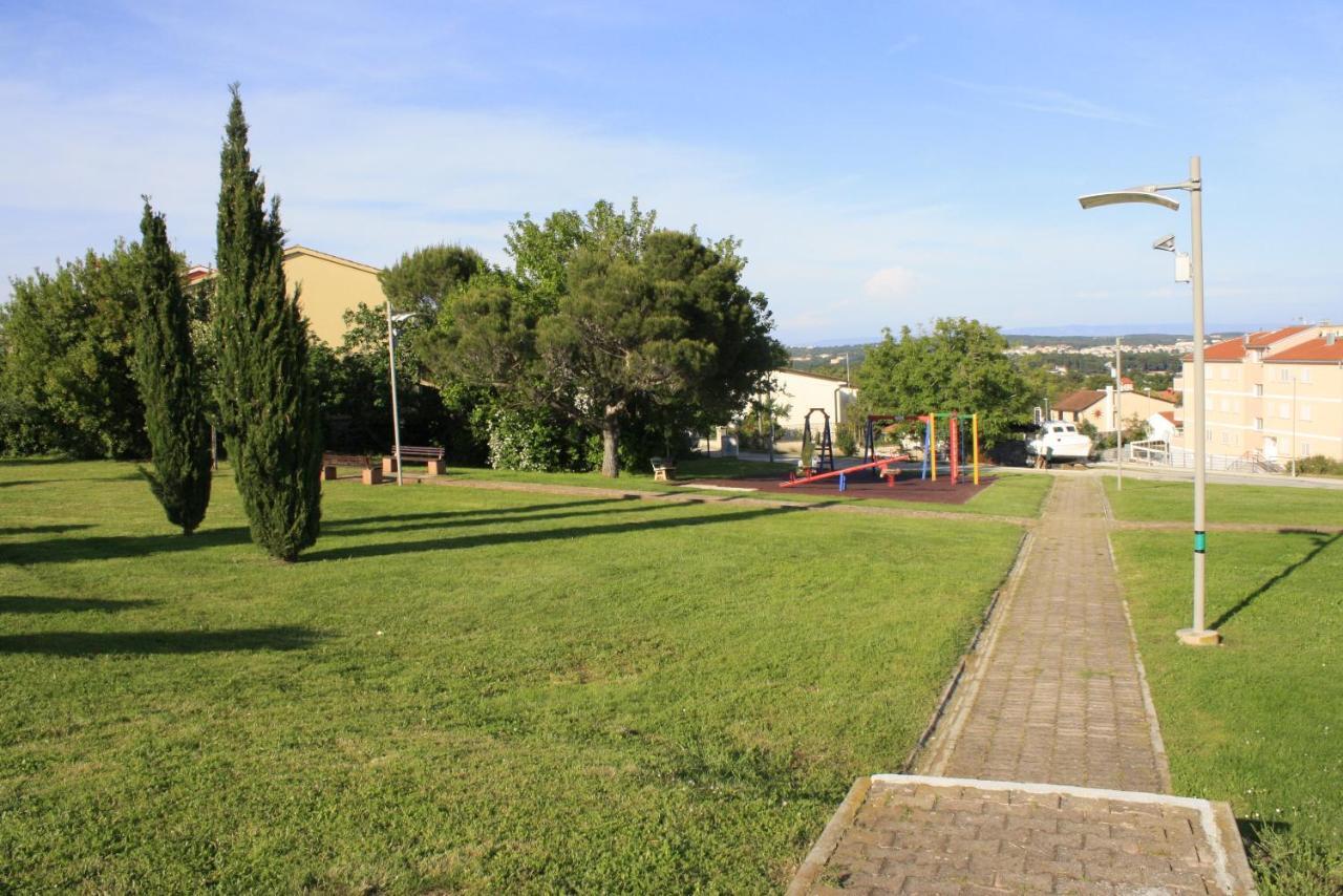 Holiday Home Radmila Premantura Kültér fotó